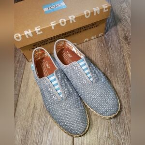 Womens' Toms Chambray blue, white Dot Palmara slip-ons Size 6